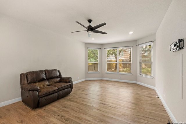 8303 Dianthus Stead, Boerne, TX 78015