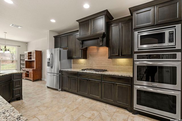 8303 Dianthus Stead, Boerne, TX 78015