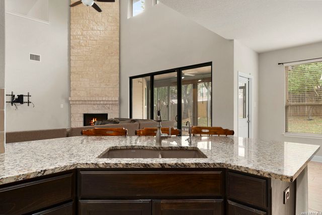 8303 Dianthus Stead, Boerne, TX 78015