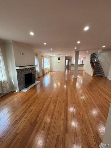 7543 Delmar Boulevard, University City, MO 63130