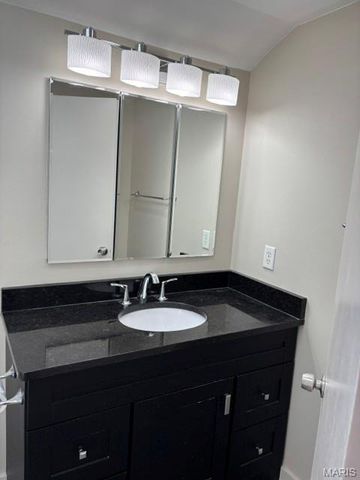 7543 Delmar Boulevard, University City, MO 63130