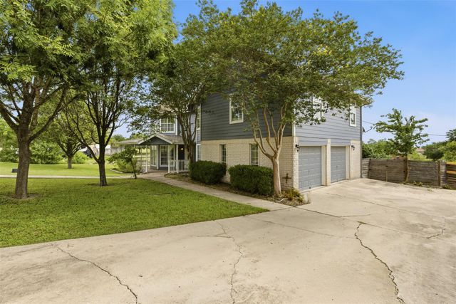 115 Clarks Grove LN, Hutto, TX 78634