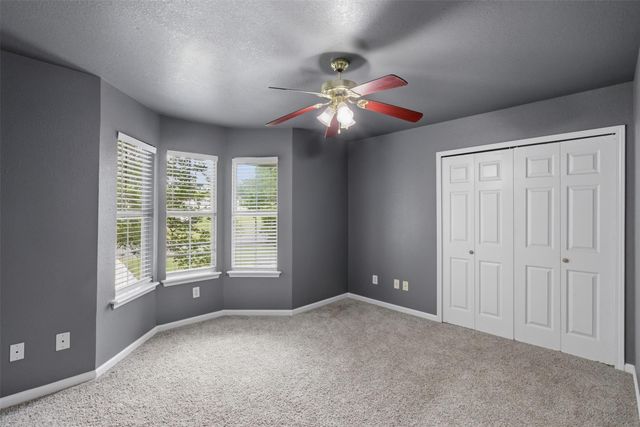 115 Clarks Grove LN, Hutto, TX 78634