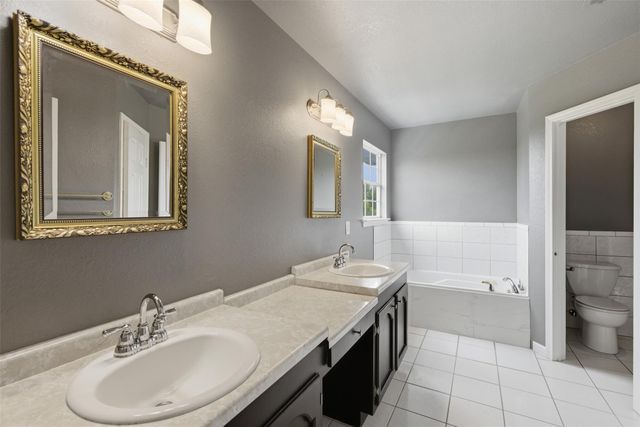 115 Clarks Grove LN, Hutto, TX 78634
