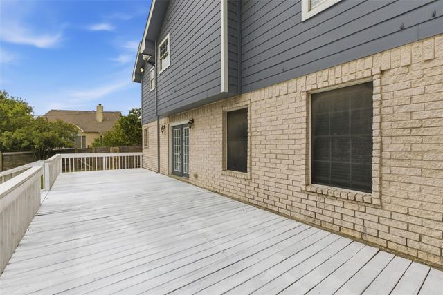 115 Clarks Grove LN, Hutto, TX 78634