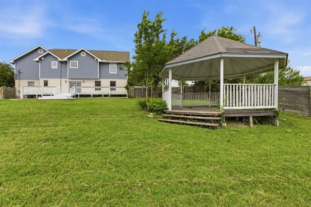 115 Clarks Grove LN, Hutto, TX 78634
