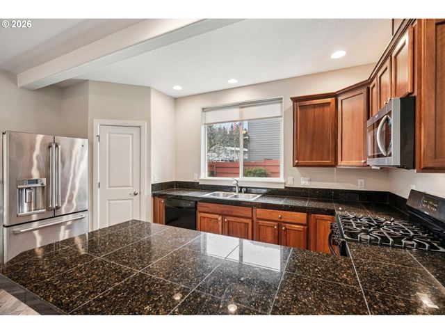 16226 TRACEY LEE Ct, Oregon City, OR 97045