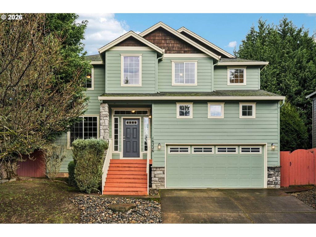 16226 TRACEY LEE Ct, Oregon City, OR 97045