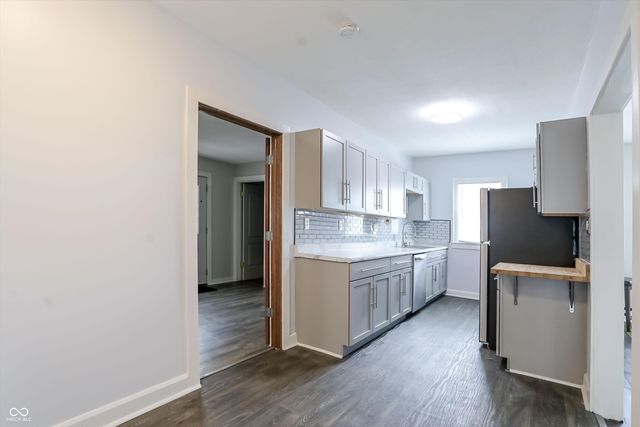 945 Cecil Avenue, Indianapolis, IN 46219