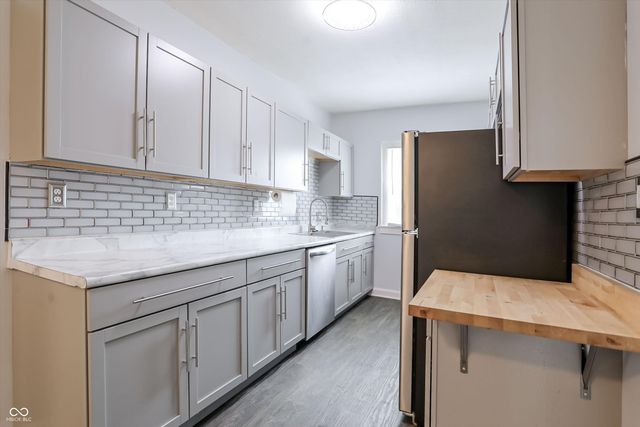 945 Cecil Avenue, Indianapolis, IN 46219