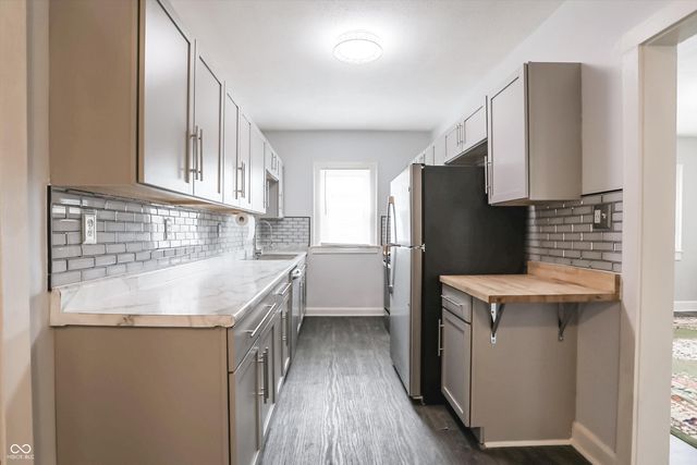 945 Cecil Avenue, Indianapolis, IN 46219