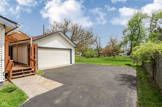 945 Cecil Avenue, Indianapolis, IN 46219