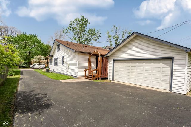 945 Cecil Avenue, Indianapolis, IN 46219