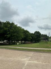 501 Henderson Circle, Garland, TX 75040