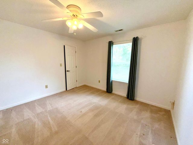 437 E Pine Ridge Drive, Westfield, IN 46074
