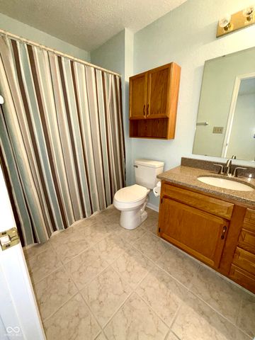 437 E Pine Ridge Drive, Westfield, IN 46074