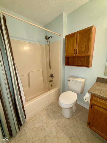 437 E Pine Ridge Drive, Westfield, IN 46074
