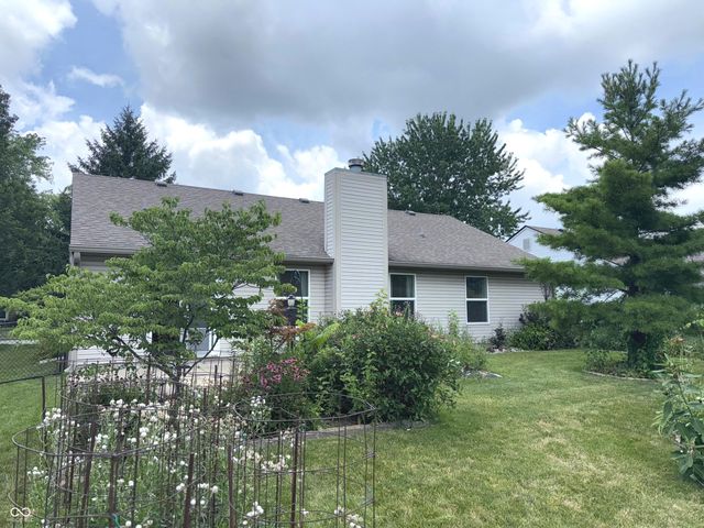 437 E Pine Ridge Drive, Westfield, IN 46074