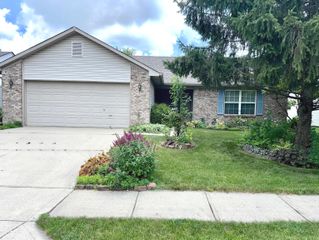 437 E Pine Ridge Drive, Westfield, IN 46074