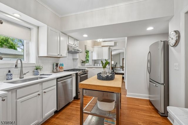 43 Parker Ave, Maplewood Twp., NJ 07040