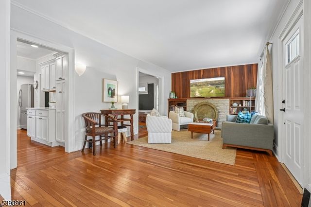 43 Parker Ave, Maplewood Twp., NJ 07040