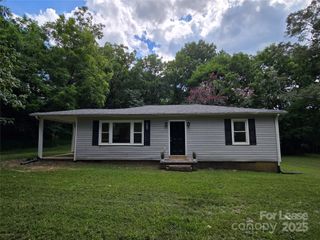 1218 Georgetown Road, Lincolnton, NC 28092