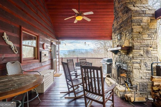 97 Fox Mountain Crossing Road, Blue Ridge, GA 30513