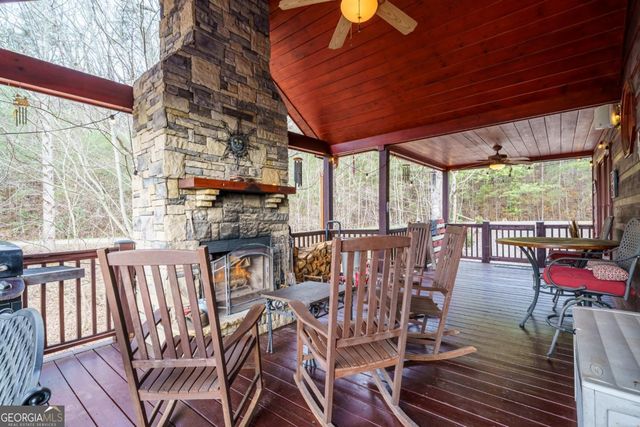 97 Fox Mountain Crossing Road, Blue Ridge, GA 30513