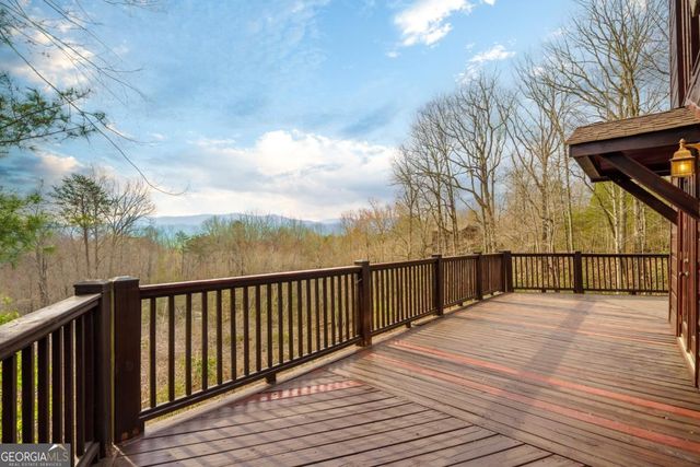 97 Fox Mountain Crossing Road, Blue Ridge, GA 30513