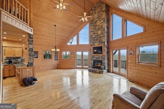 97 Fox Mountain Crossing Road, Blue Ridge, GA 30513