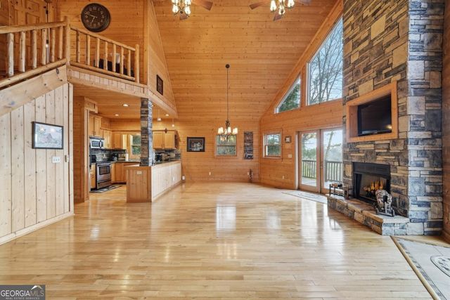 97 Fox Mountain Crossing Road, Blue Ridge, GA 30513