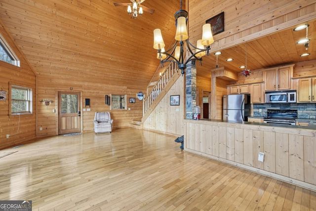 97 Fox Mountain Crossing Road, Blue Ridge, GA 30513