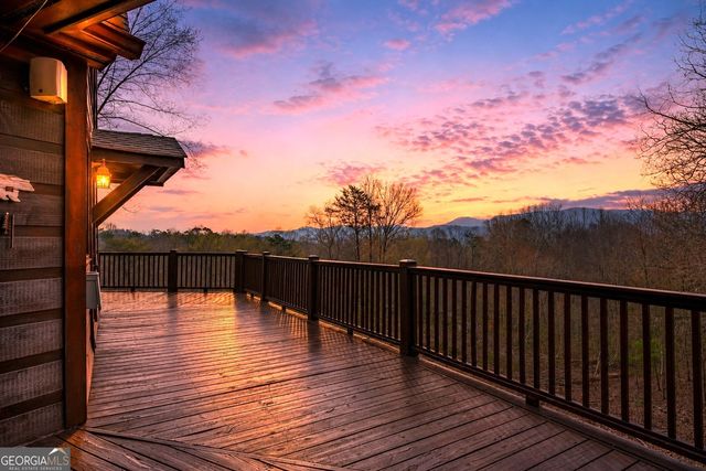 97 Fox Mountain Crossing Road, Blue Ridge, GA 30513