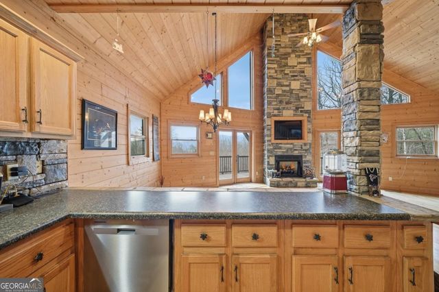 97 Fox Mountain Crossing Road, Blue Ridge, GA 30513