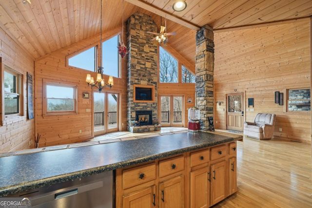 97 Fox Mountain Crossing Road, Blue Ridge, GA 30513