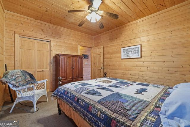 97 Fox Mountain Crossing Road, Blue Ridge, GA 30513