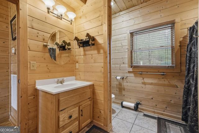 97 Fox Mountain Crossing Road, Blue Ridge, GA 30513
