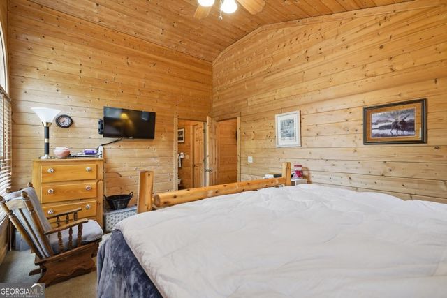 97 Fox Mountain Crossing Road, Blue Ridge, GA 30513