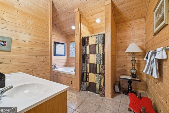 97 Fox Mountain Crossing Road, Blue Ridge, GA 30513