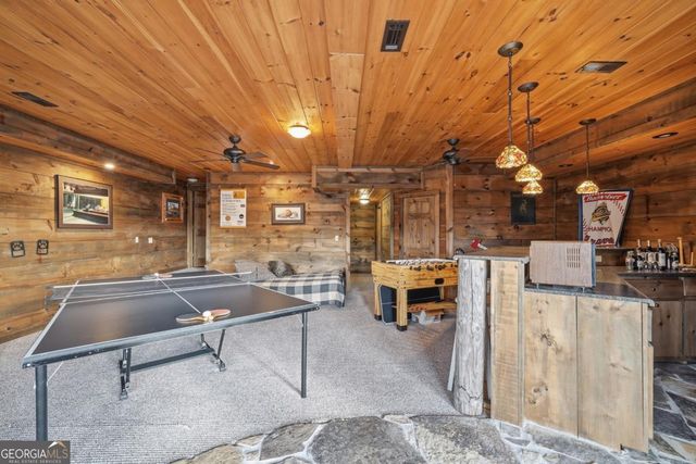 97 Fox Mountain Crossing Road, Blue Ridge, GA 30513