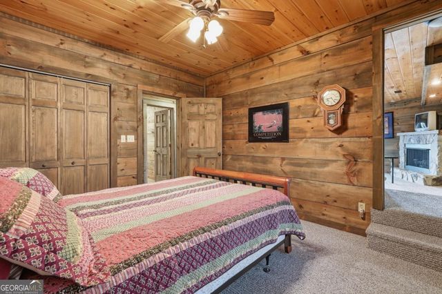 97 Fox Mountain Crossing Road, Blue Ridge, GA 30513
