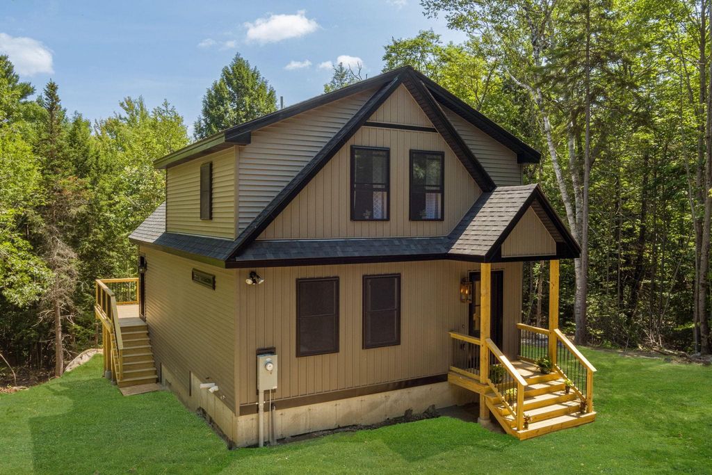 108 Chestnut Road, Newport, NH 03773