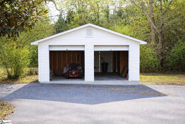 710 Airport Road, Newberry, SC 29108