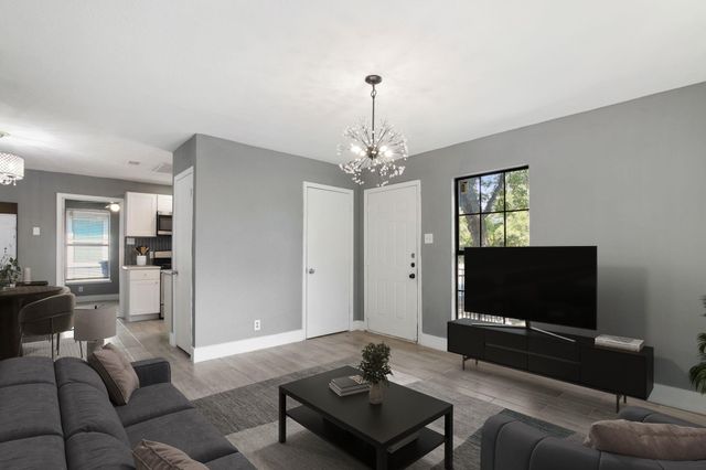 2503 Lakehurst DR, Austin, TX 78744