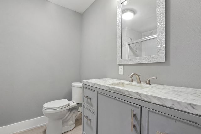 2503 Lakehurst DR, Austin, TX 78744