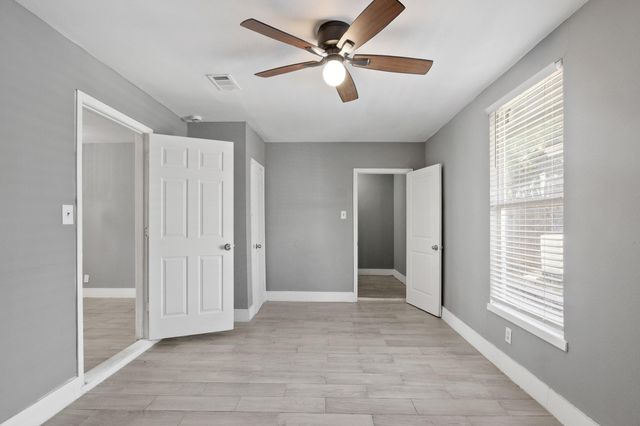 2503 Lakehurst DR, Austin, TX 78744