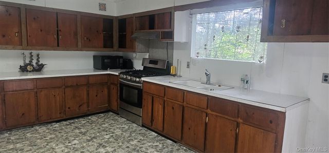 33 W Delaware Place, Bethel, NY 12720