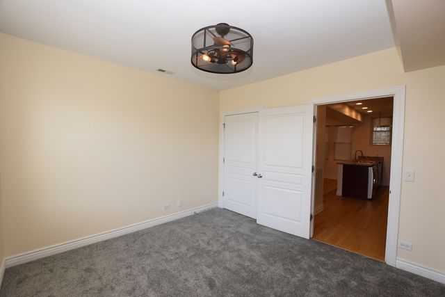 2840 W Glenlake Avenue 2D, Chicago, IL 60659