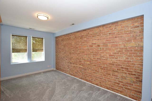 2840 W Glenlake Avenue 2D, Chicago, IL 60659