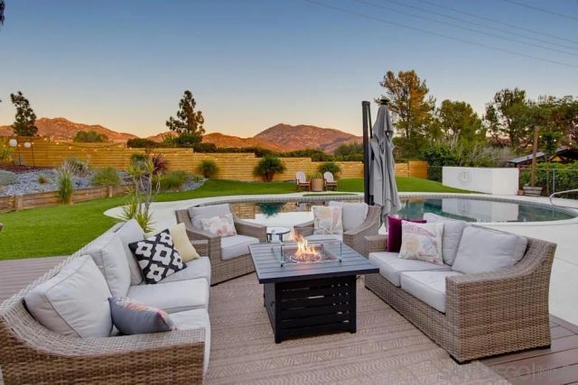 17115 Tam O'Shanter Dr, Poway, CA 92064